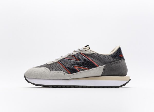 New Balance 237