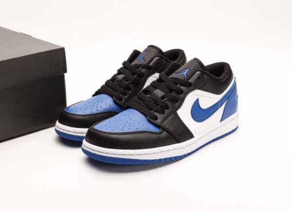 Jordan 1 Low Royal Toe