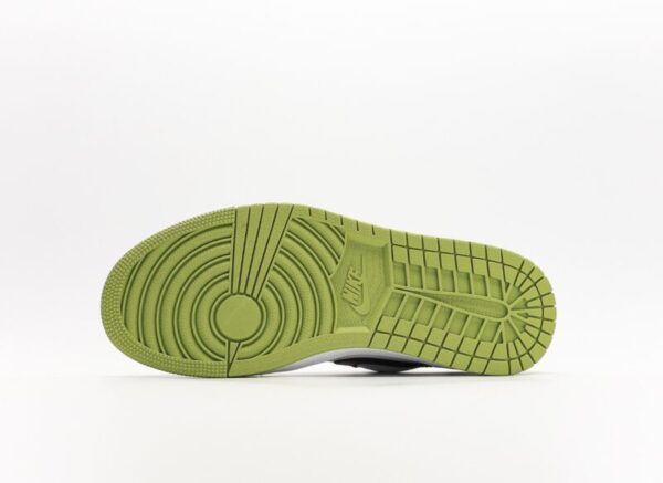 Jordan 1 Low SE Vivid Green - Image 4