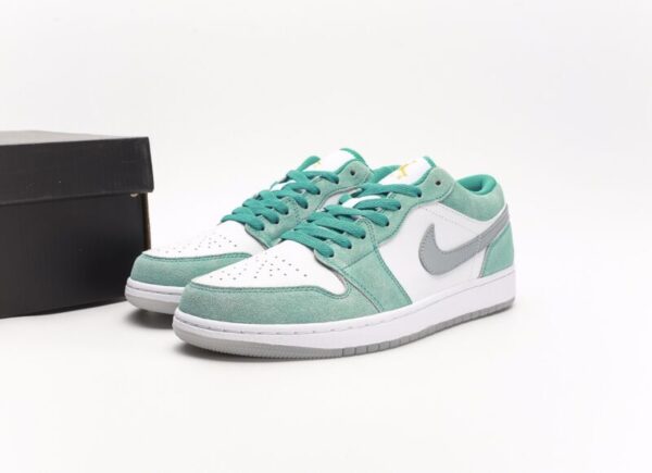 Jordan 1 Low New Emerald - Image 7