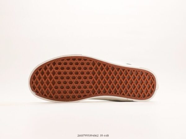 Vans Knu Skool - Image 4