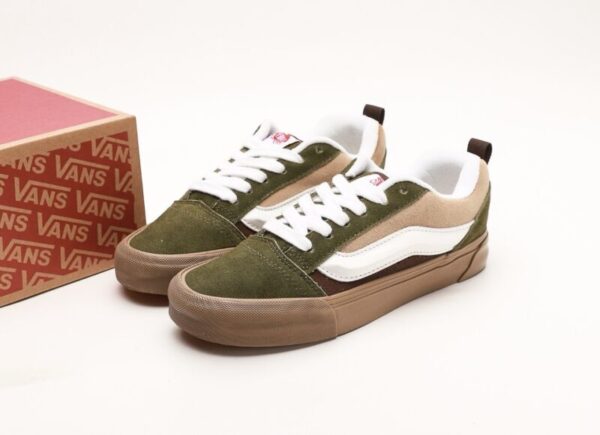Vans Knu Skool