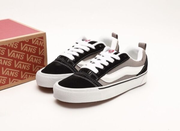 Vans Knu Skool