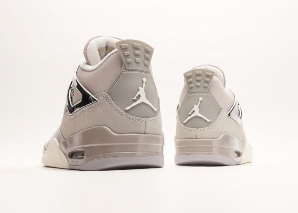 Air Jordan 4 Retro ‘Frozen Moments’ - Image 2
