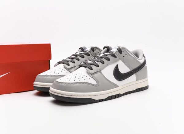 Nike SB Dunk Low “Light Smoke Grey“ - Image 6
