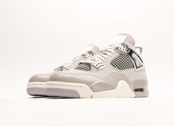 Air Jordan 4 Retro ‘Frozen Moments’ - Image 3