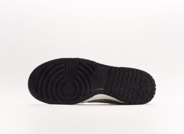 Nike Dunk Low Premium Animal Pack - Image 4