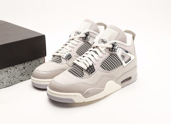 Air Jordan 4 Retro ‘Frozen Moments’ - Image 4