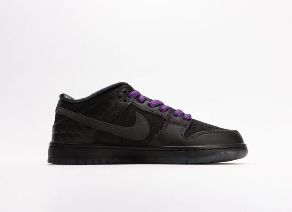 Nike Familia x Dunk Low Pro QS SB First Avenue - Image 2