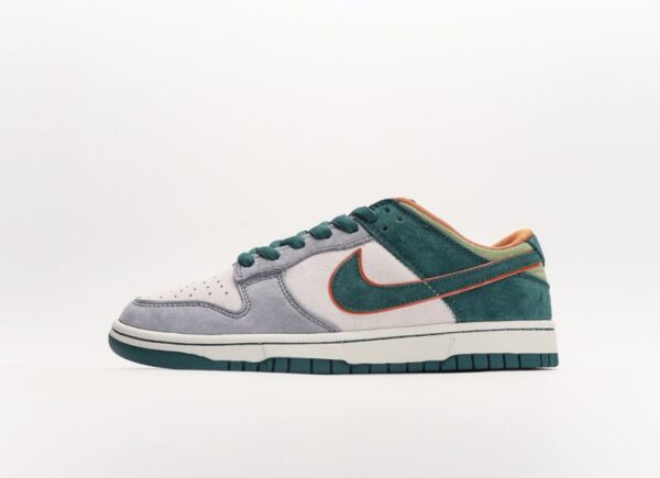 Nike Sb Dunk Low X Otomo Katsuhiro