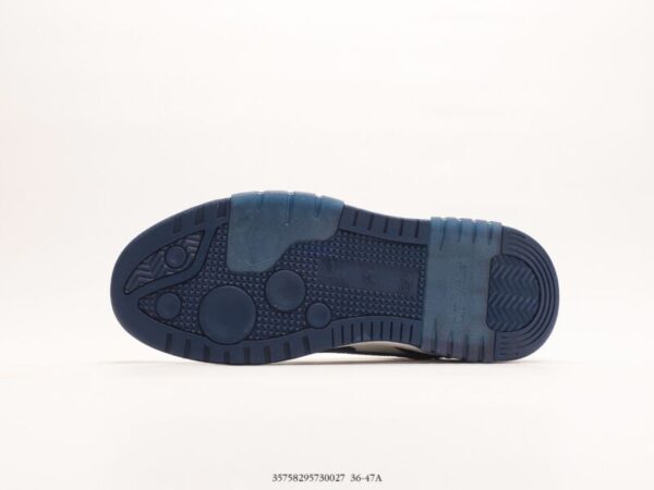 Out Of Office low-top - Image 4