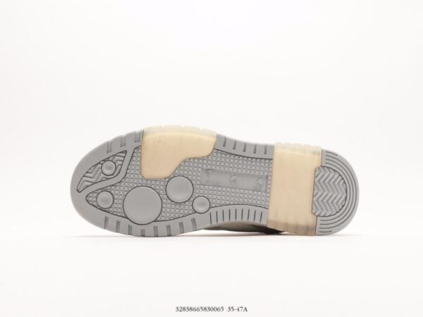 Out Of Office low-top - Image 5