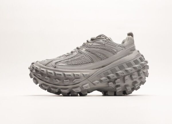 Balenciaga Bouncer Sneaker in Grey