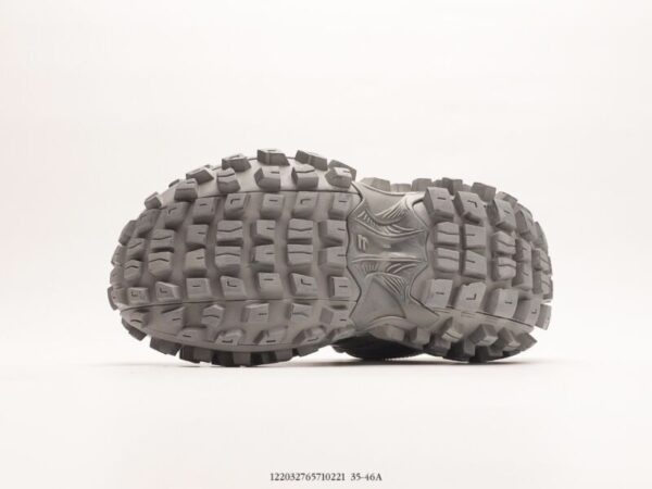 Balenciaga Bouncer Sneaker in Grey - Image 4