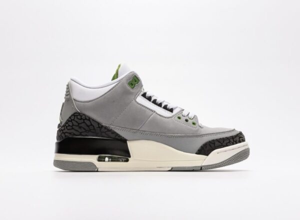 Jordan 3 Retro Chlorophyll - Image 2