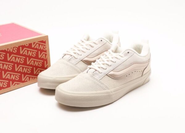 Vans Knu Skool