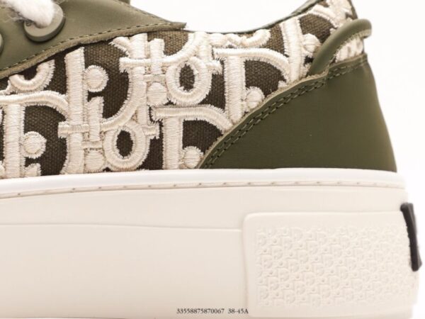 Dior B33 Khaki Smooth Calfskin - Image 5