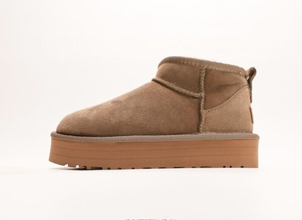 UGG® Classic Ultra Mini Platform Boot (Wmns)