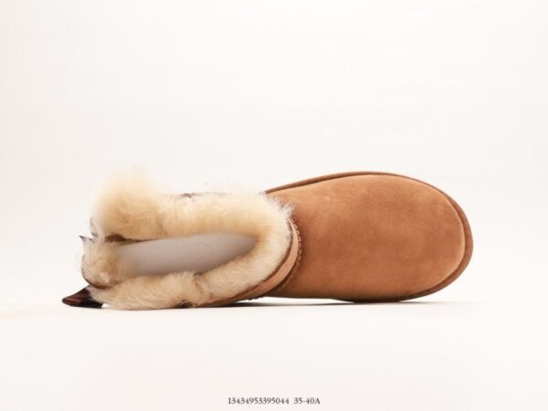 UGG® (Wmns) Mini Bailey Bow II - Image 3