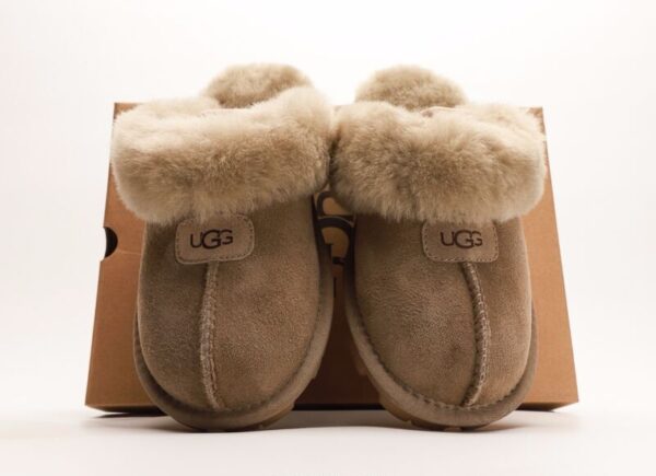 UGG® (Wmns) Coquette Slipper