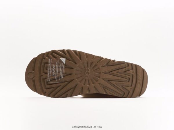 UGG® Classic Ultra Mini Fluff (Wmns) - Image 4