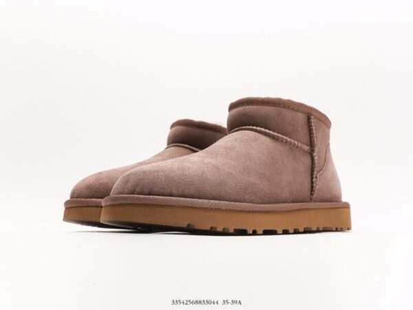 UGG® Classic Ultra Mini Platform Boot (Wmns) - Image 4