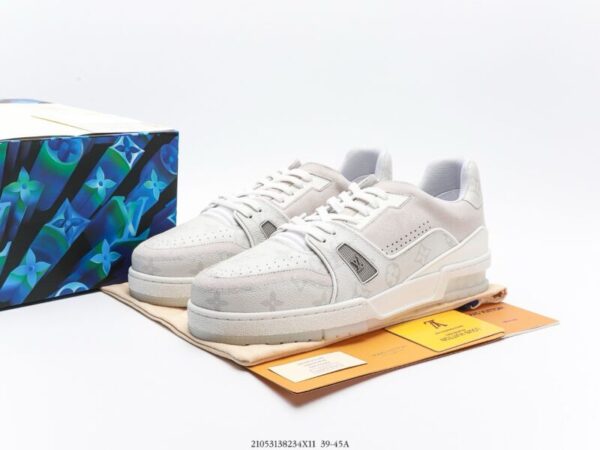 Louis Vuitton Suede Monogram White - Image 3