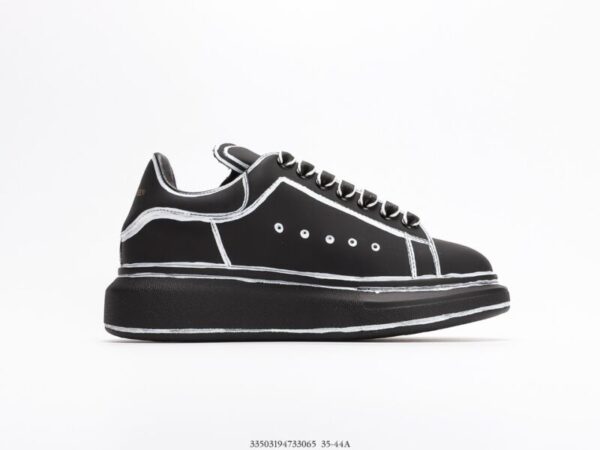 Alexander McQueen Oversized Black/White Outline - Image 2