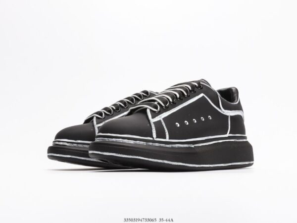 Alexander McQueen Oversized Black/White Outline - Image 4
