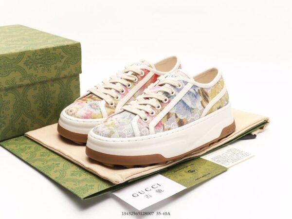 Gucci 50mm Tennis Treck - Image 6